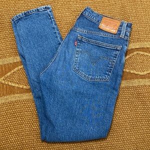 Levi women’s Skinny jeans